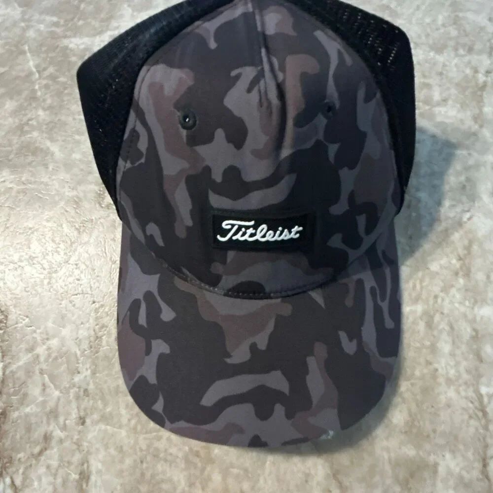 TITLEIST Camo Black Hat - Picture 2 of 5